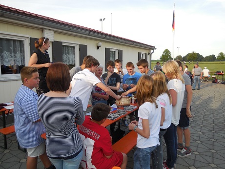 Wettkampf, Spiel und Rätsel mit der Schützenkönigin Magda Schebesta am 27.06.2014